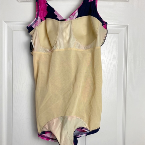 Roxanne Bra Sized One-Piece Swimsuit  Body Shaping 38D - Picture 9 of 12